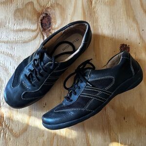 Naturalizer Flora Black Leather Comfort Sneakers